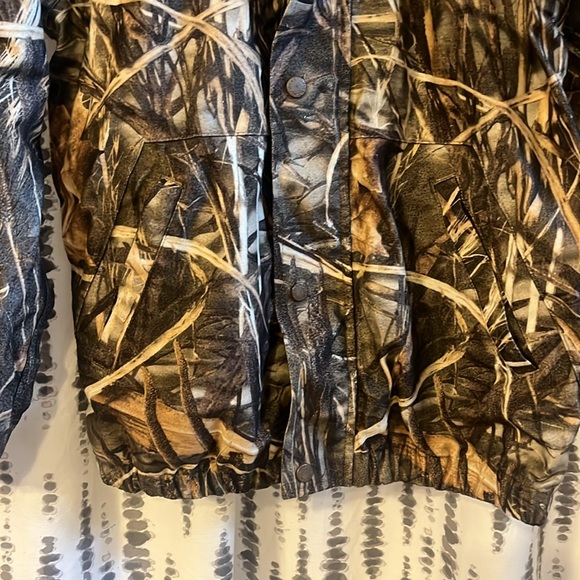 Camo children’s large jacket by Mad Dog - Picture 3 of 6